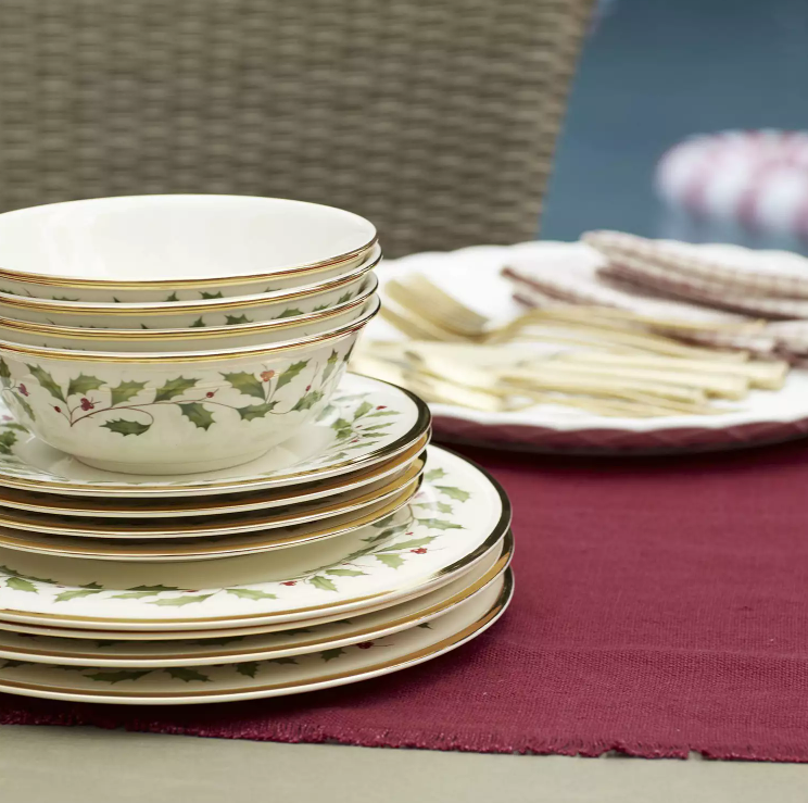 Lenox Holiday 12-Piece Plate & Bowl Set